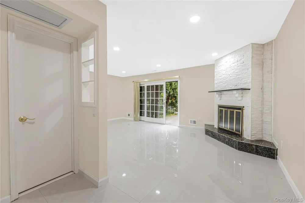 11 Jackson Avenue #27 Scarsdale, NY 10583