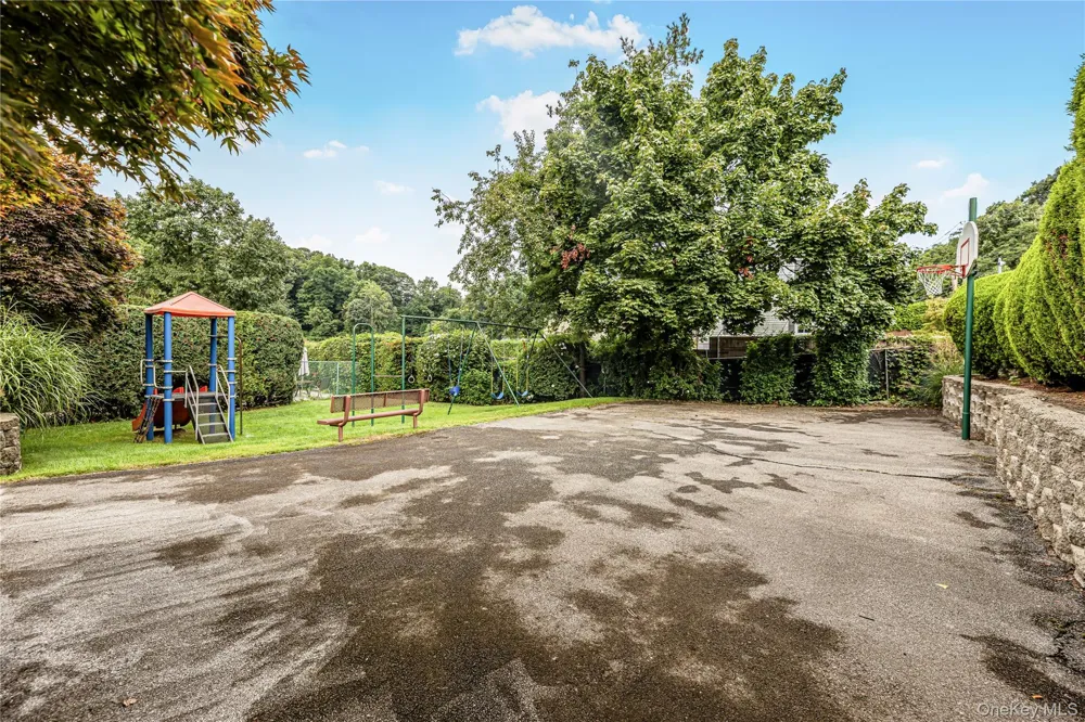 11 Jackson Avenue #27 Scarsdale, NY 10583