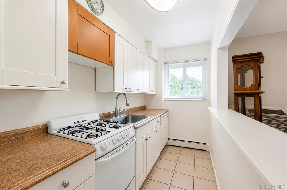263 Newbridge Road Levittown, NY 11756