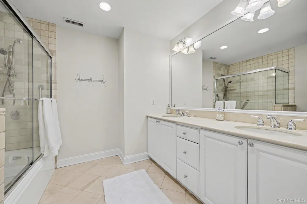 13 Lia Fail Way Greenwich, CT 06807