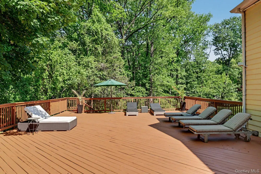 13 Lia Fail Way Greenwich, CT 06807