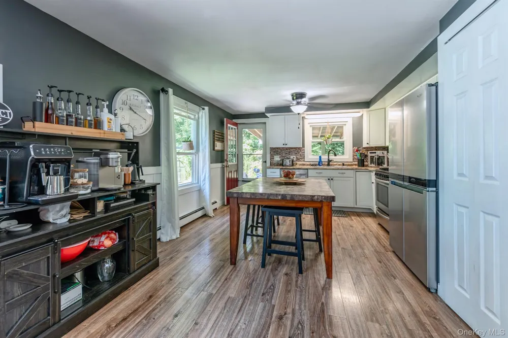 28 Buck Lane Saugerties, NY 12477