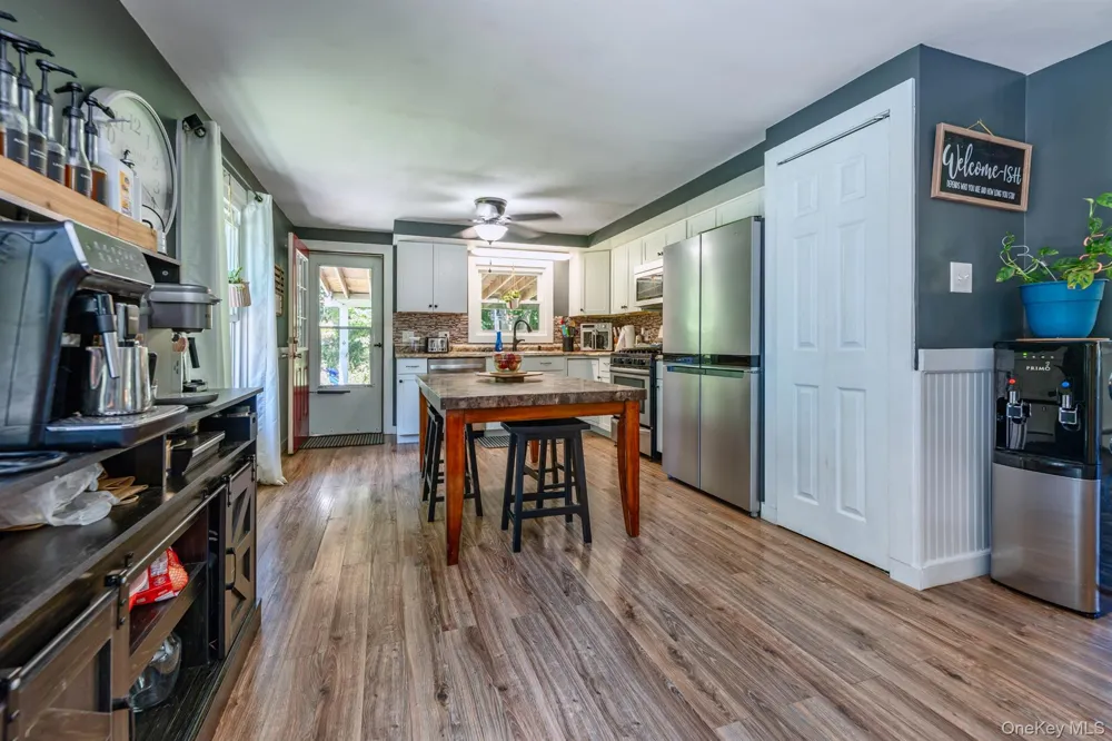 28 Buck Lane Saugerties, NY 12477