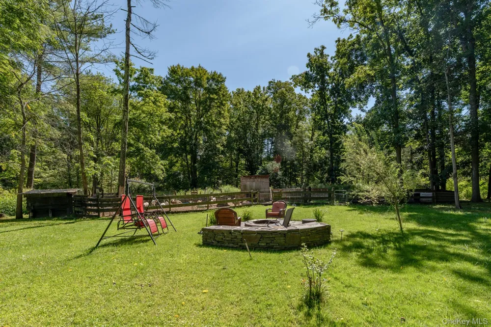 28 Buck Lane Saugerties, NY 12477