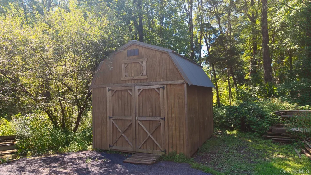 28 Buck Lane Saugerties, NY 12477
