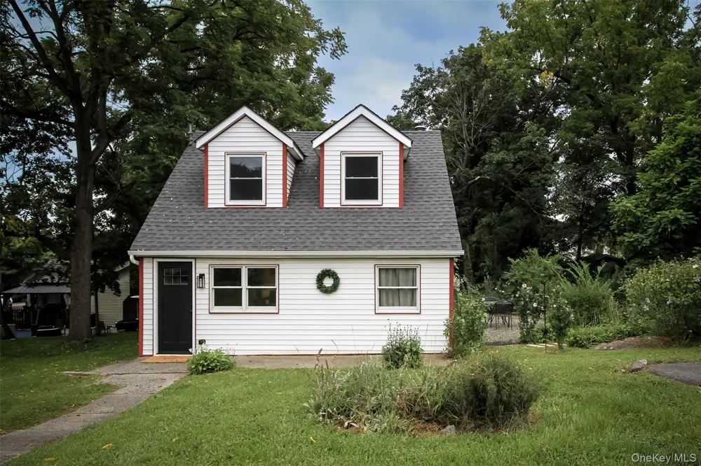 105 White Street Newburgh, NY 12550