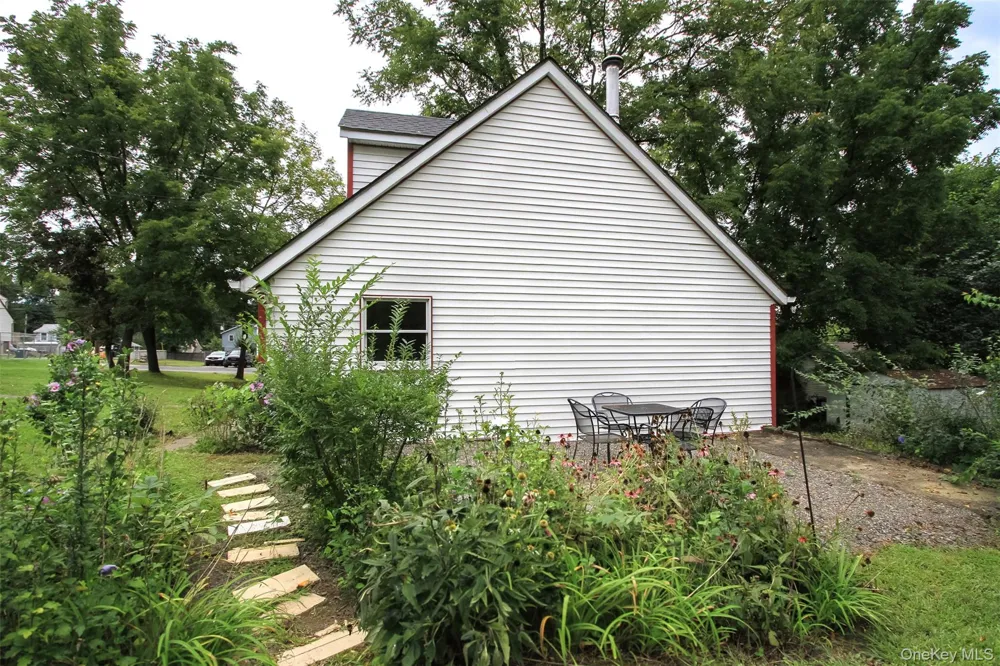 105 White Street Newburgh, NY 12550