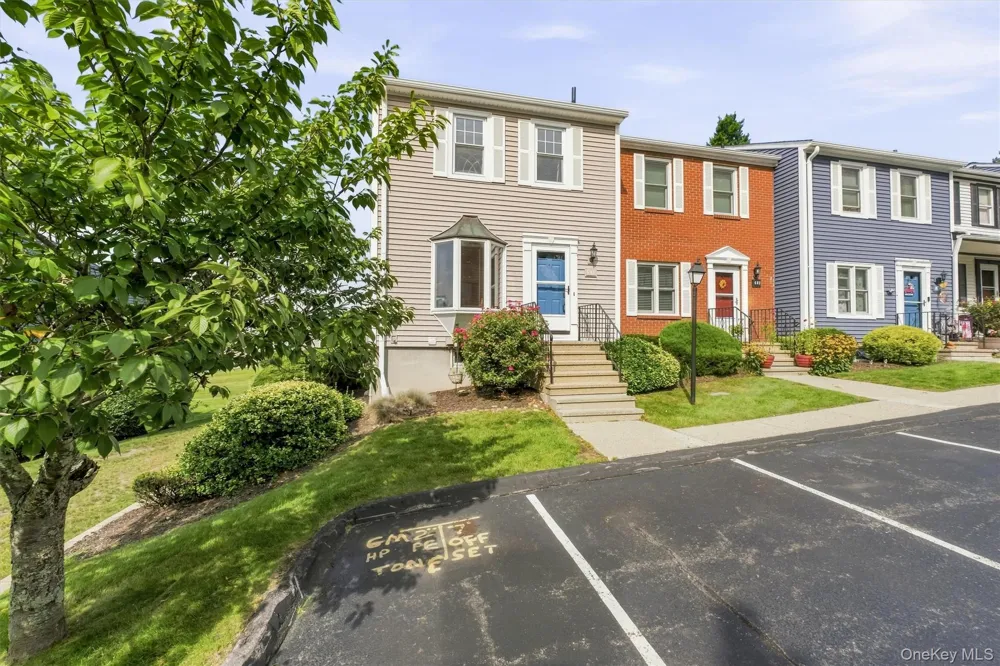 601 Mallard Way Peekskill, NY 10566