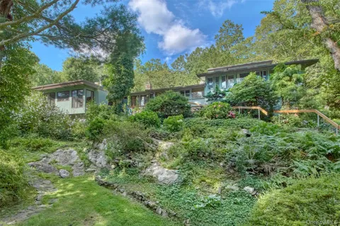 35 Saxon Woods Road