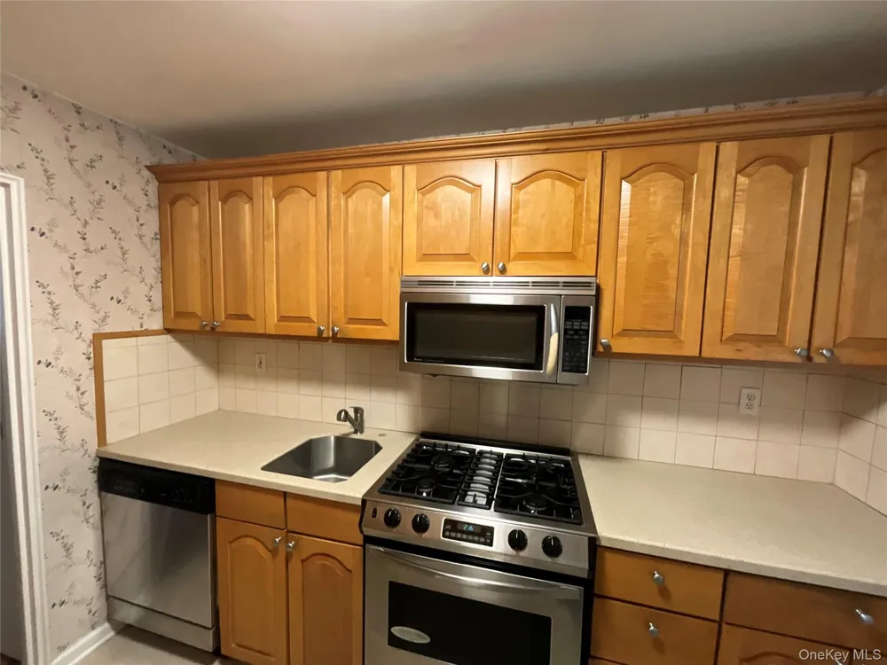 71 Avon Circle #D Rye Brook, NY 10573