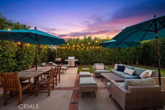 20652 Chaucer Lane Huntington Beach, CA 92646