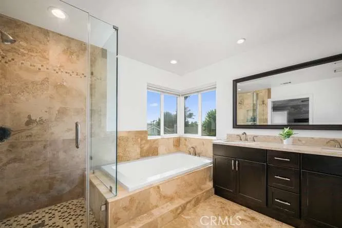 20652 Chaucer Lane Huntington Beach, CA 92646