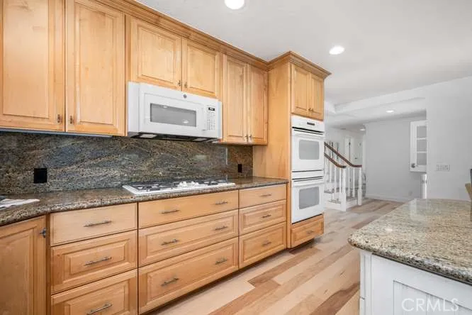 20652 Chaucer Lane Huntington Beach, CA 92646
