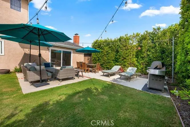 20652 Chaucer Lane Huntington Beach, CA 92646