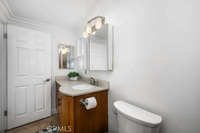 20652 Chaucer Lane Huntington Beach, CA 92646