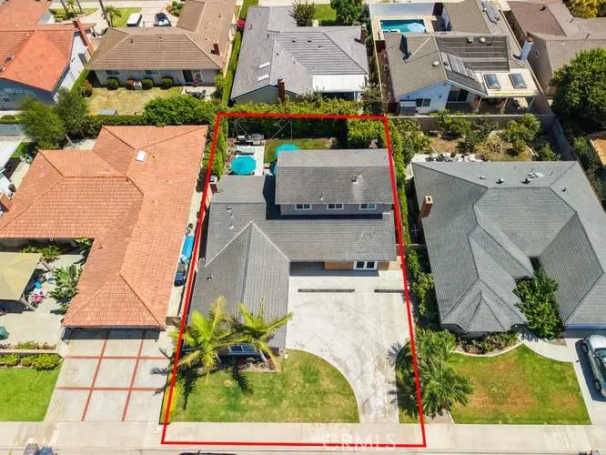 20652 Chaucer Lane Huntington Beach, CA 92646