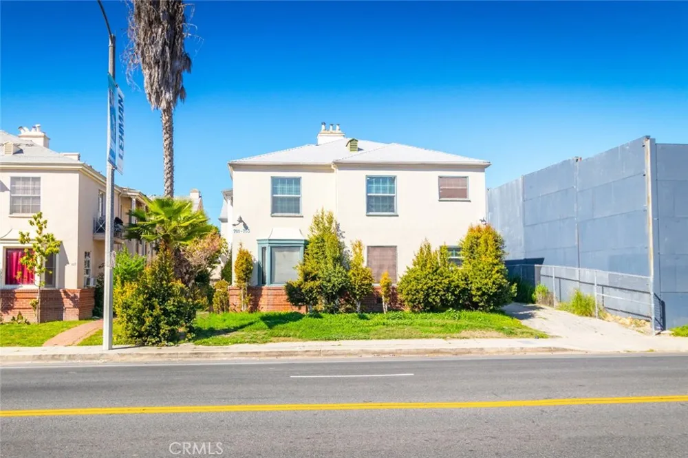 701 Crenshaw Los Angeles, CA 90005