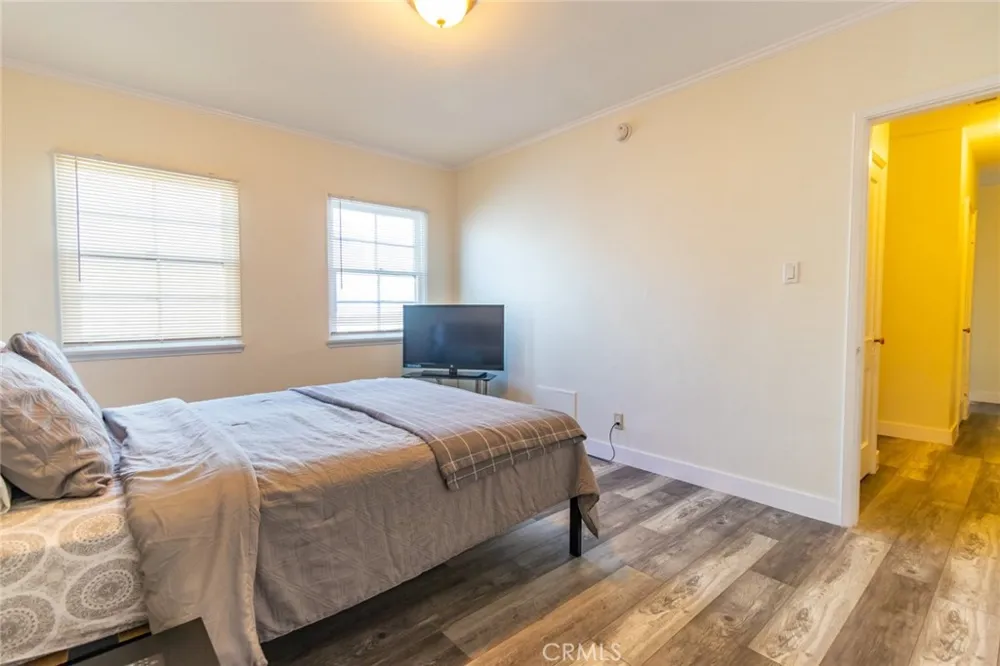 701 Crenshaw Los Angeles, CA 90005