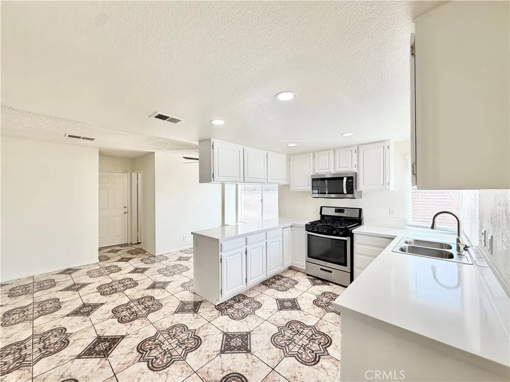 16309 Silverbirch Road Moreno Valley, CA 92551