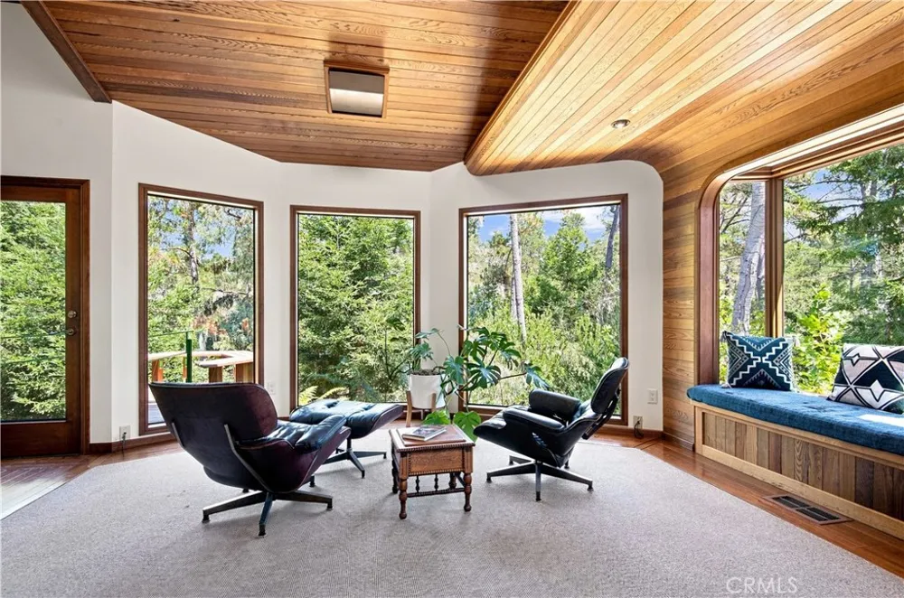 565 Chiswick Way Cambria, CA 93428