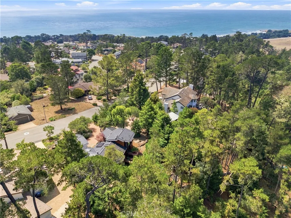 565 Chiswick Way Cambria, CA 93428