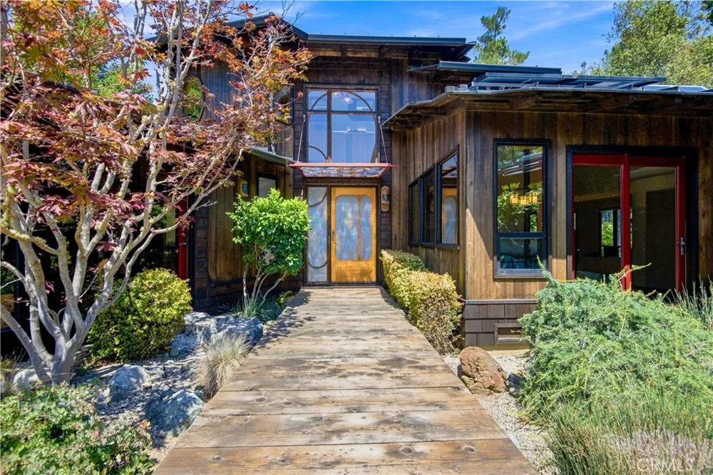 565 Chiswick Way Cambria, CA 93428