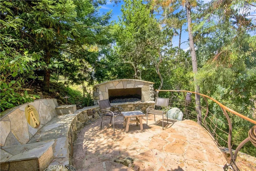565 Chiswick Way Cambria, CA 93428