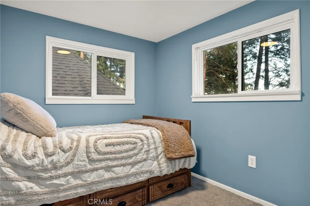 25616 Hi Lane Twin Peaks, CA 92391