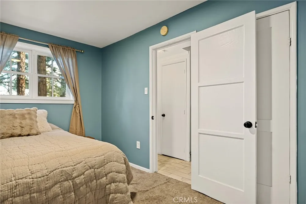 25616 Hi Lane Twin Peaks, CA 92391