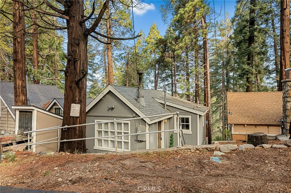 25616 Hi Lane Twin Peaks, CA 92391