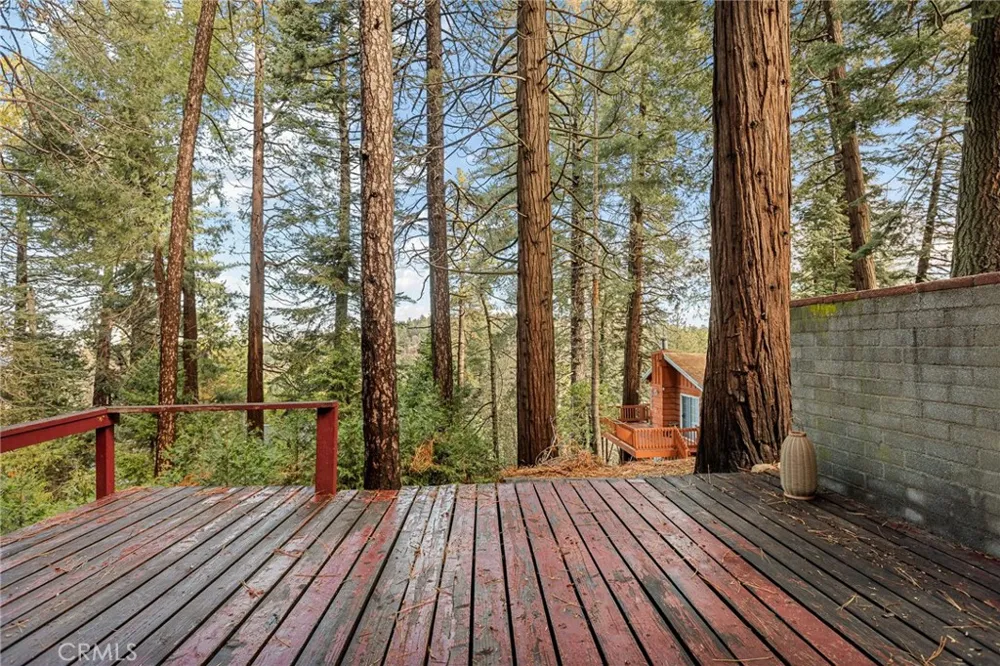 25616 Hi Lane Twin Peaks, CA 92391