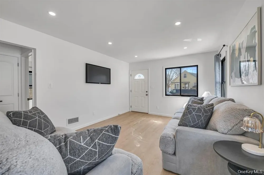 1568 Madison Street Elmont, NY 11003