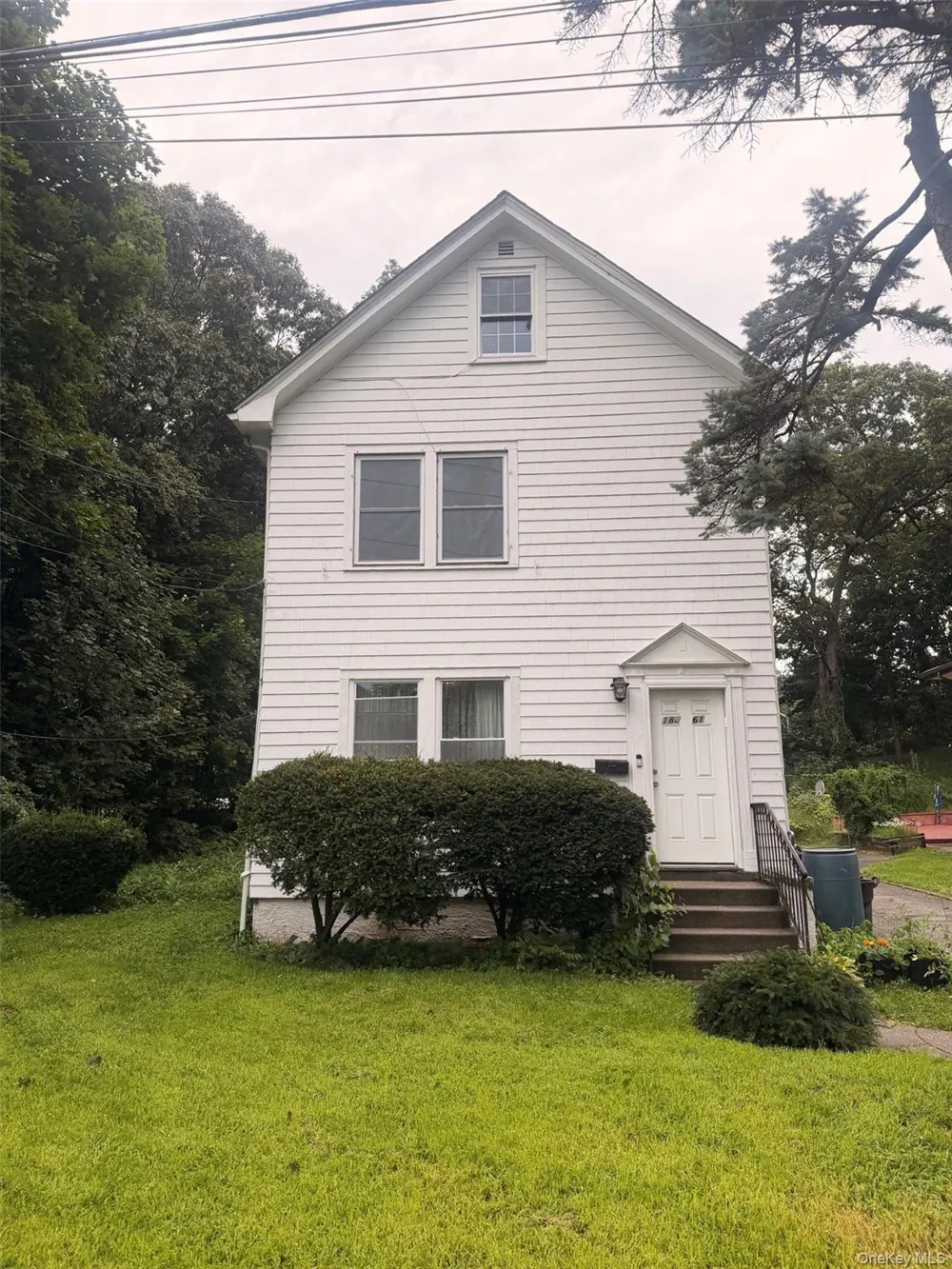 188-61 85th Road Holliswood, NY 11423