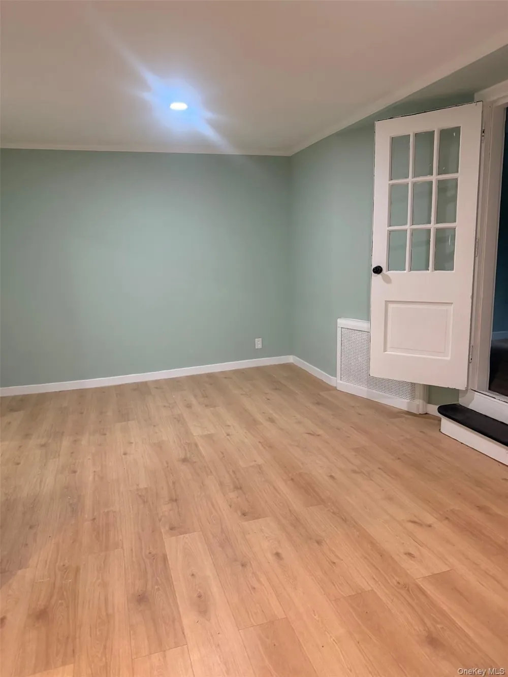 188-61 85th Road Holliswood, NY 11423