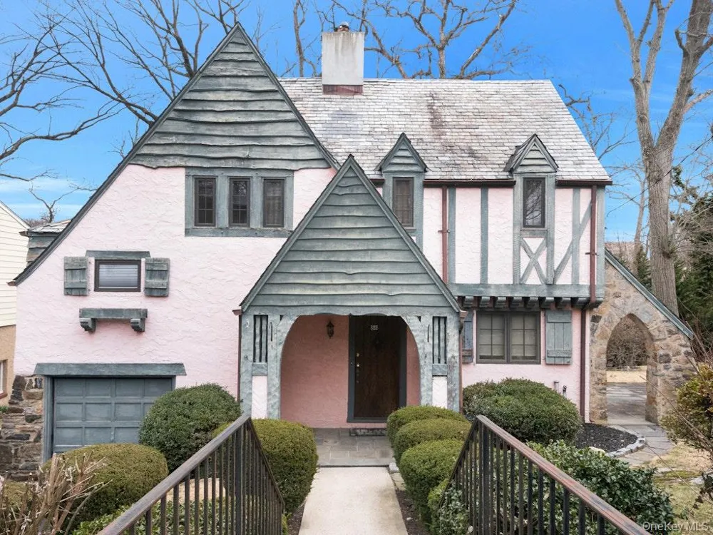 88 Stockbridge Road Yonkers, NY 10710
