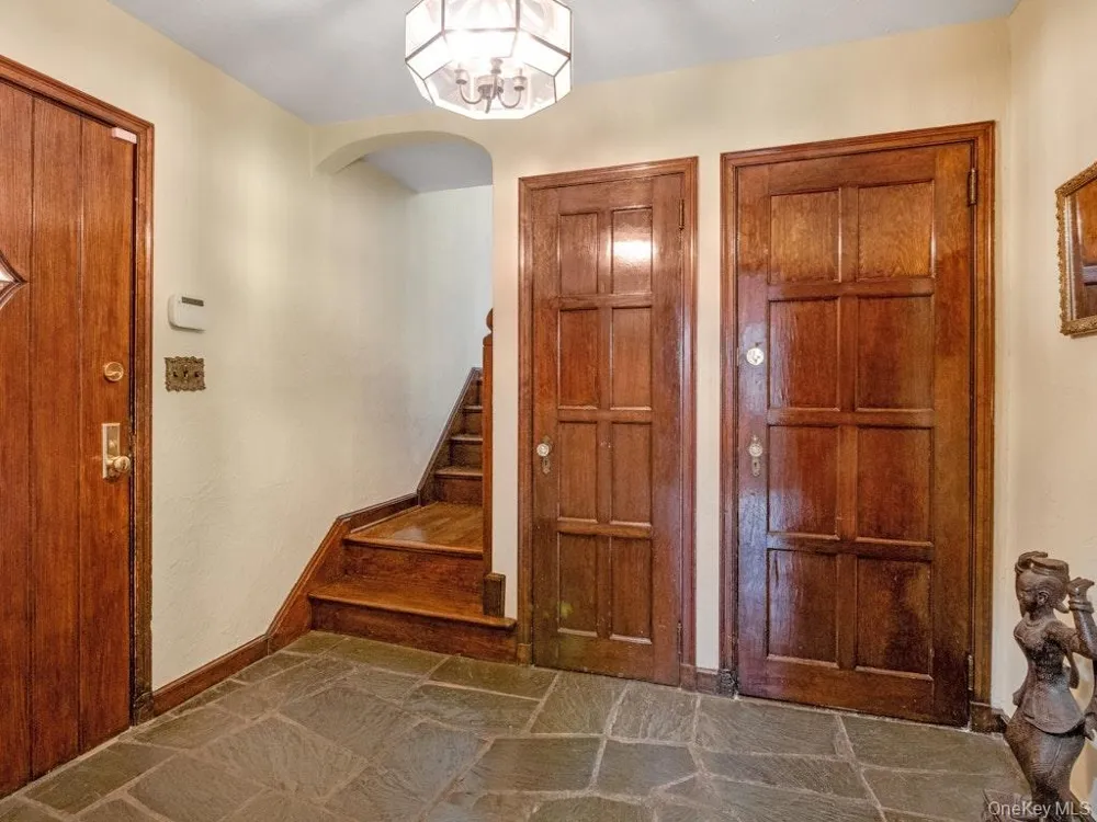 88 Stockbridge Road Yonkers, NY 10710