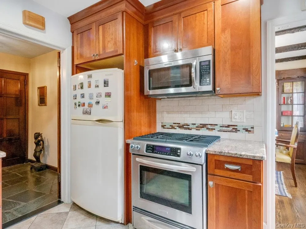 88 Stockbridge Road Yonkers, NY 10710