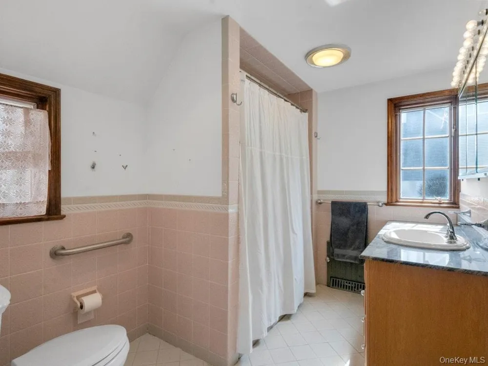 88 Stockbridge Road Yonkers, NY 10710