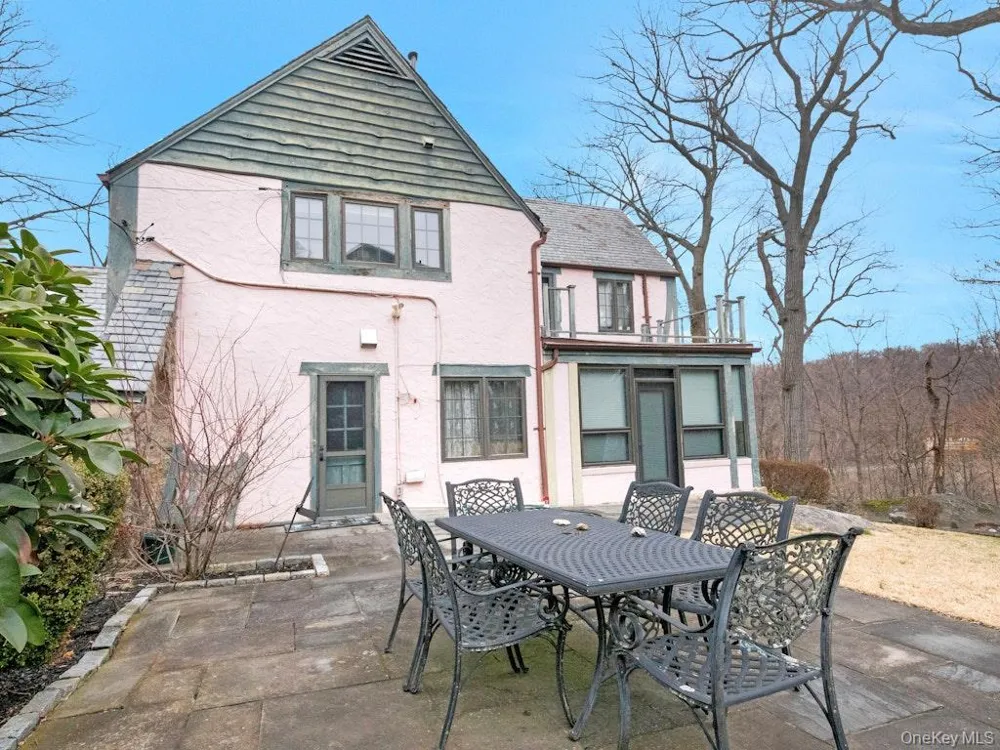 88 Stockbridge Road Yonkers, NY 10710