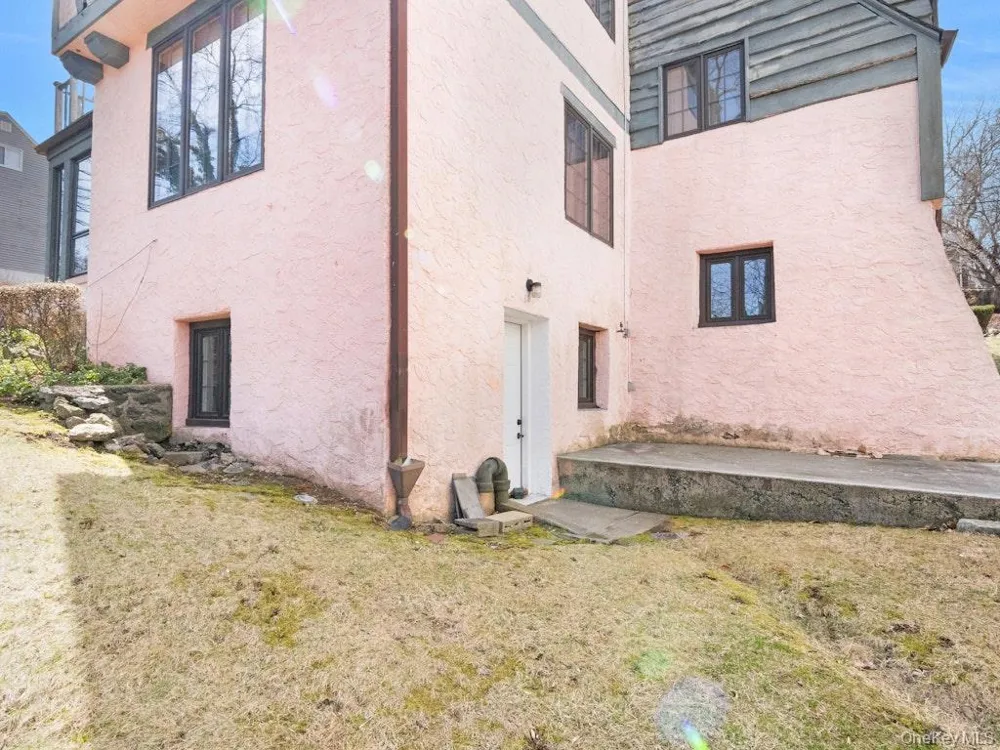 88 Stockbridge Road Yonkers, NY 10710