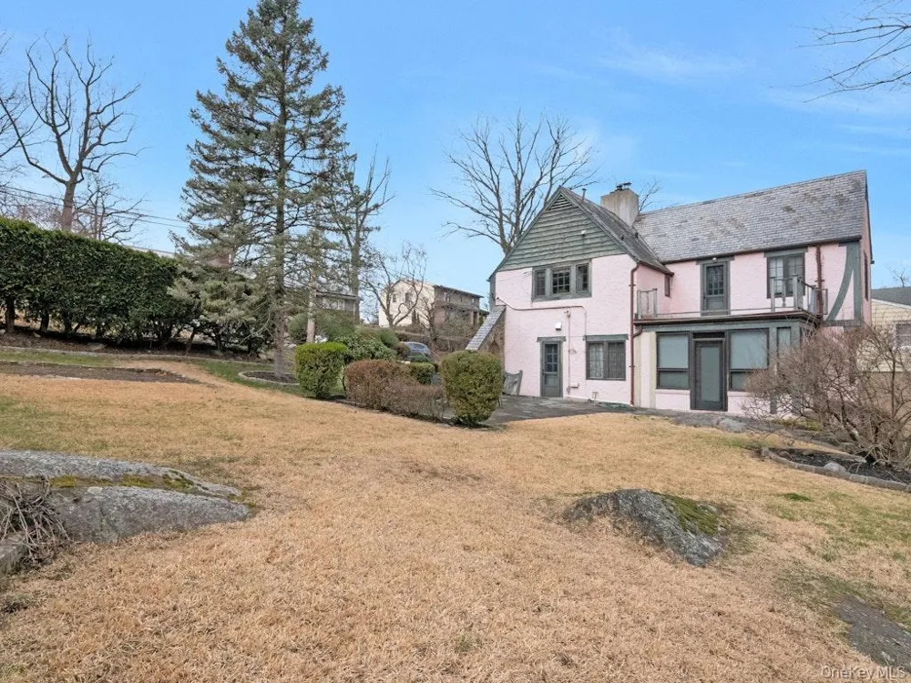 88 Stockbridge Road Yonkers, NY 10710