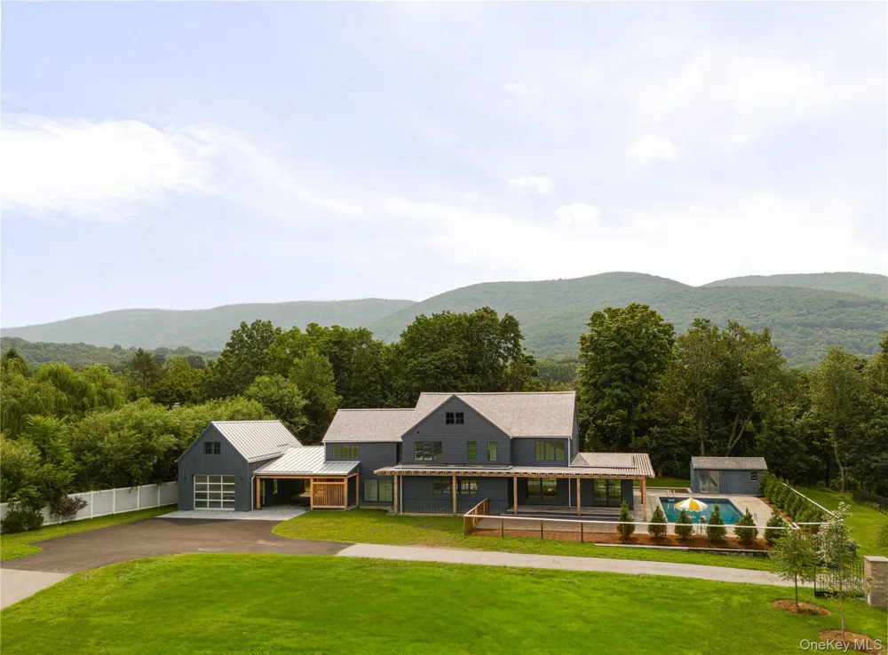 20 Dallis Place Beacon, NY 12508