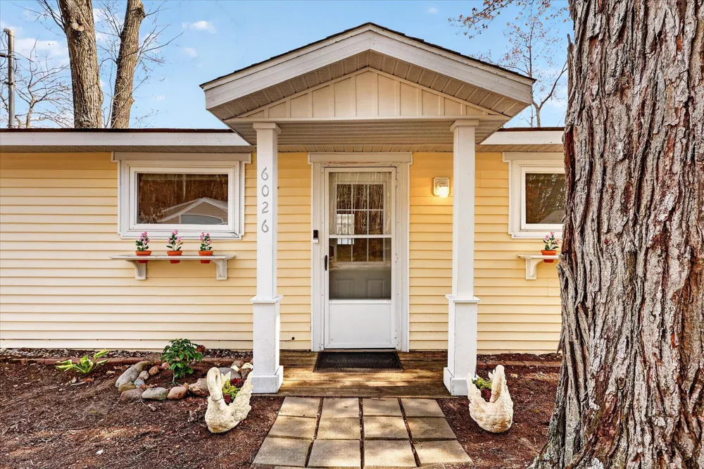 6026 Keeney Road Six Lakes, MI 48886