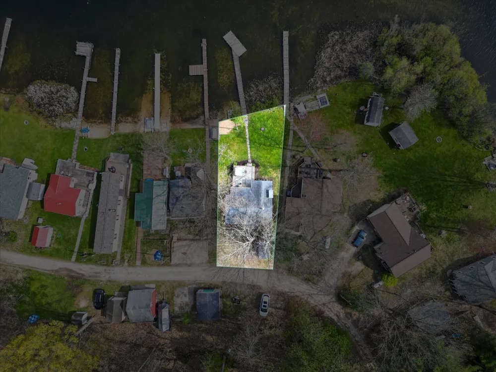 6026 Keeney Road Six Lakes, MI 48886