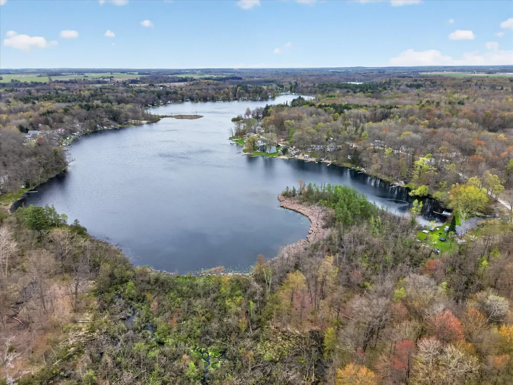 6026 Keeney Road Six Lakes, MI 48886