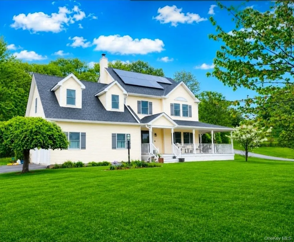 24 Robyn Drive Marlboro, NY 12542