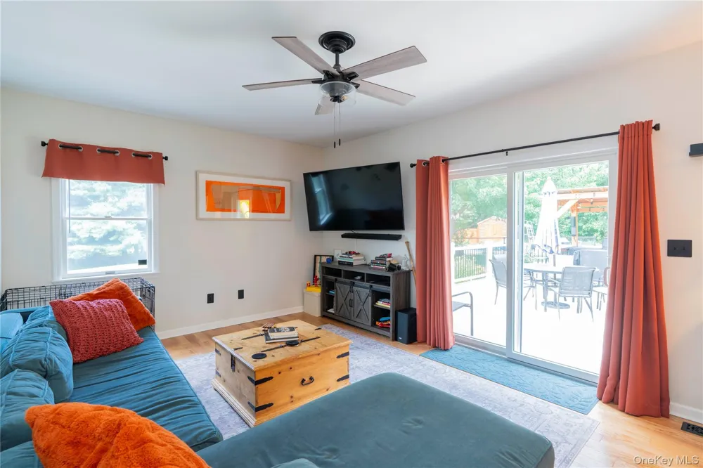 24 Robyn Drive Marlboro, NY 12542