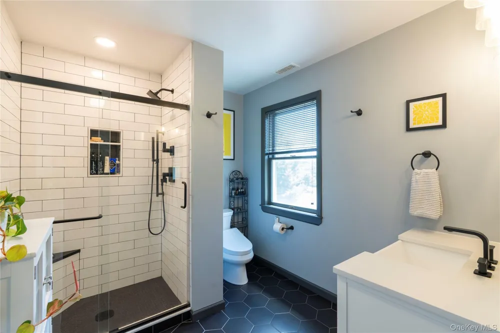 24 Robyn Drive Marlboro, NY 12542