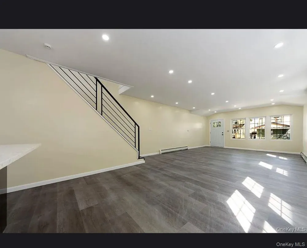 109-16 221st Street Queens Village, NY 11429