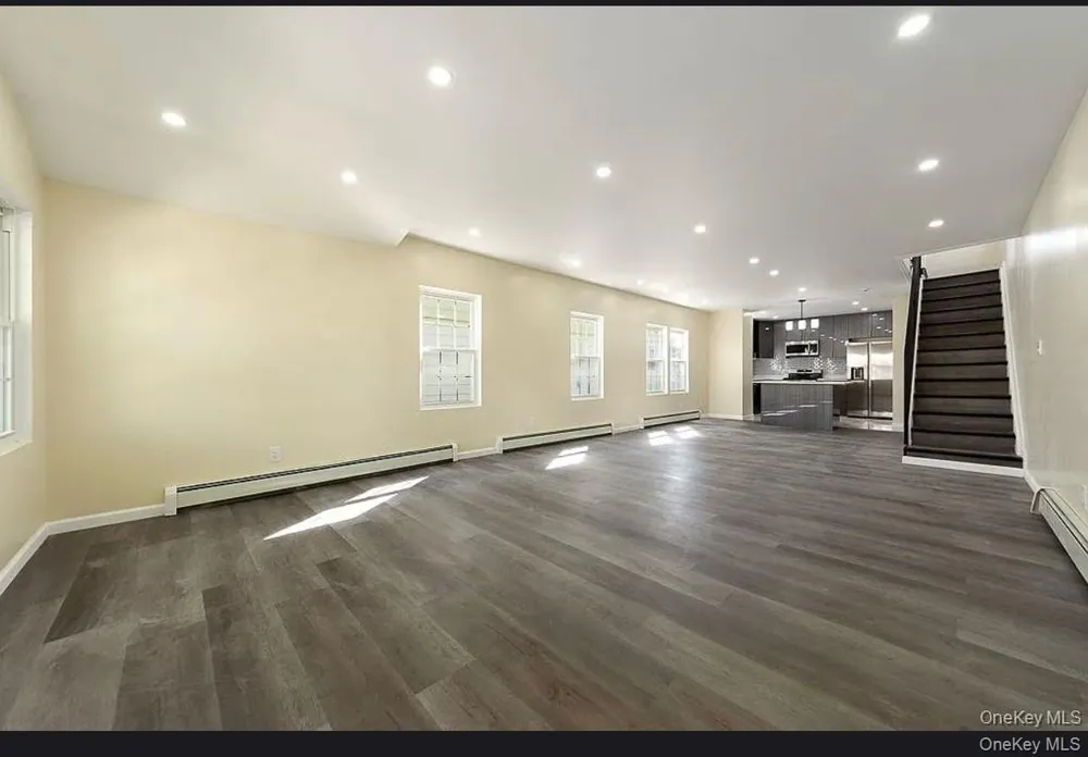 109-16 221st Street Queens Village, NY 11429